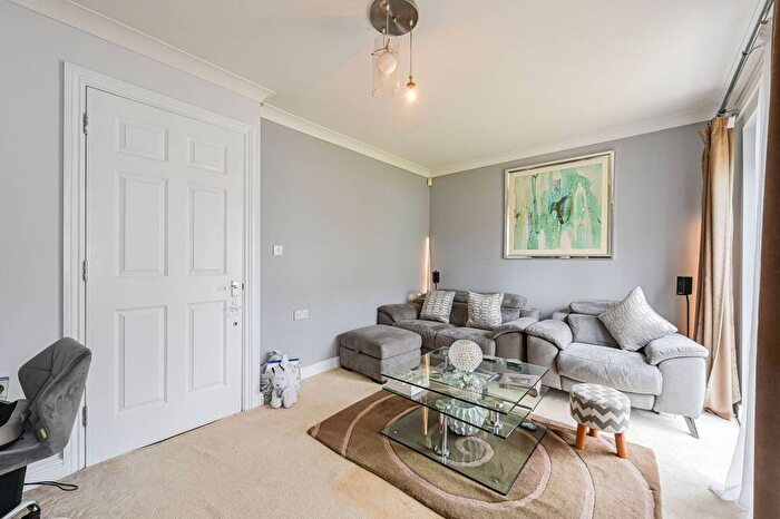 2 Bedroom End Terrace House For Sale In Clayton Drive, Greenwich, London, SE8