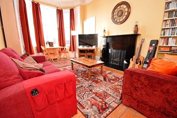 2 Bedroom Flat To Rent In Haymarket Terrace, Edinburgh, EH12