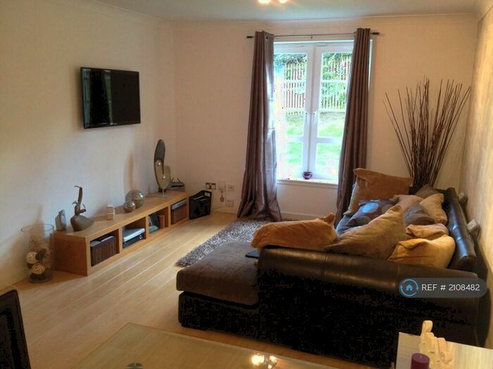 2 Bedroom Flat To Rent In Powderhall Rigg, Edinburgh, EH7