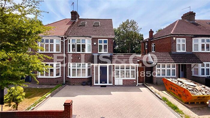 4 Bedroom Semi-Detached House To Rent In Elm Avenue, Eastcote, HA4