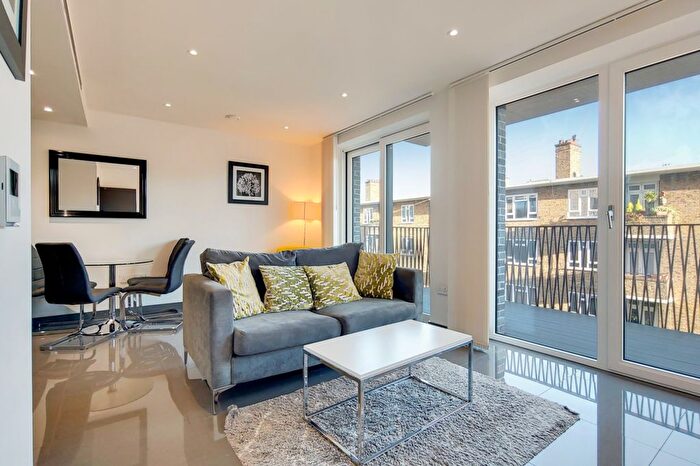 1 Bedroom Flat To Rent In Elliston Apartments, Glade Path, SE1