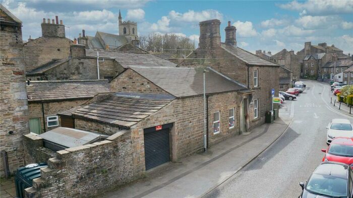 4 Bedroom Detached House For Sale In The Holme, Hawes, North Yorkshire, DL8