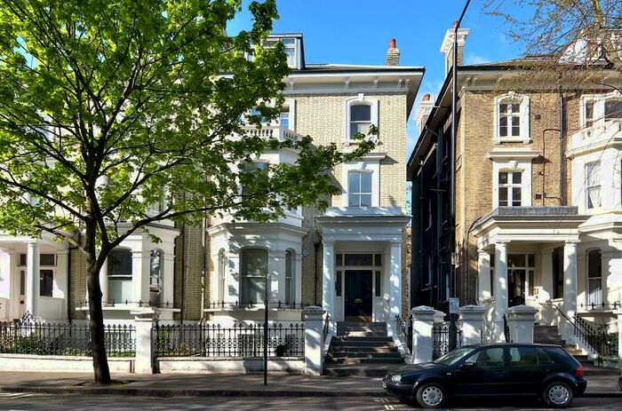 2 Bedroom Flat To Rent In Redcliffe Gardens London, SW10
