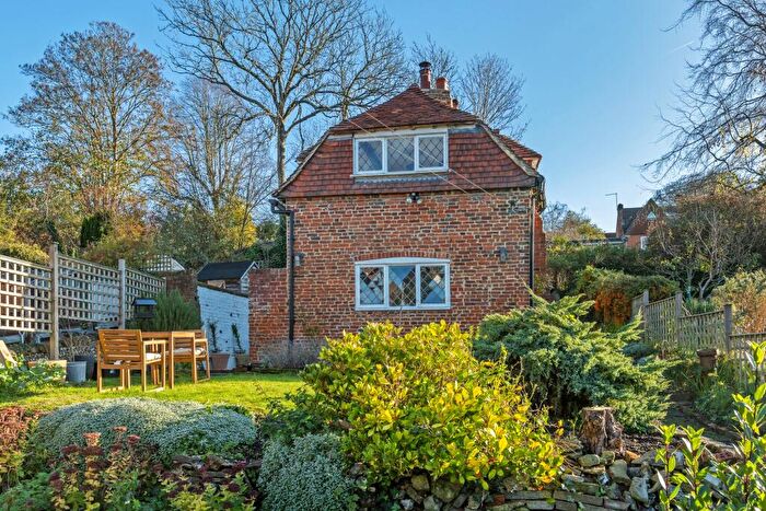 2 Bedroom Semi-Detached House For Sale In Water Lane, Winchester, SO23