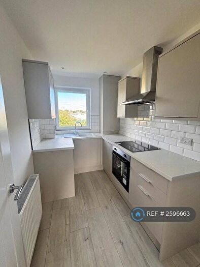 3 Bedroom Flat To Rent In Balunie Crescent, Dundee, DD4