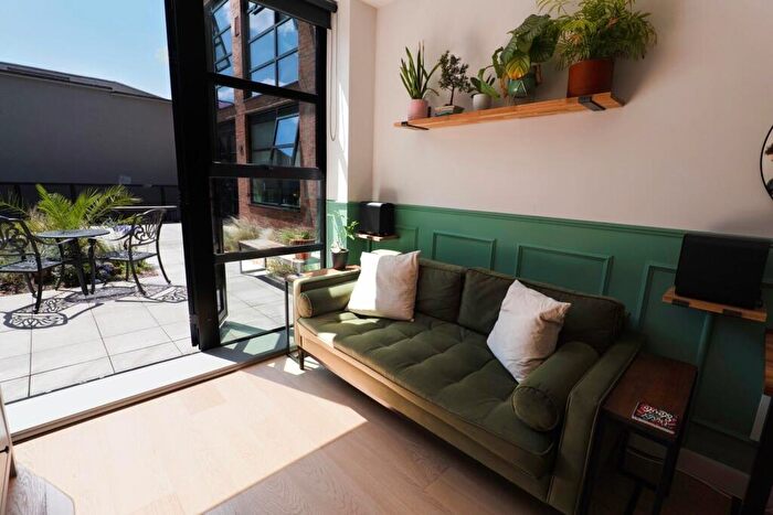 1 Bedroom Flat For Sale In Camden Street, Birmingham, B1 - Photo 4