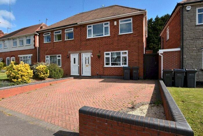3 Bedroom Semi-Detached House To Rent In Higgins Lane, Quinton, Birmingham, West Midlands, B32