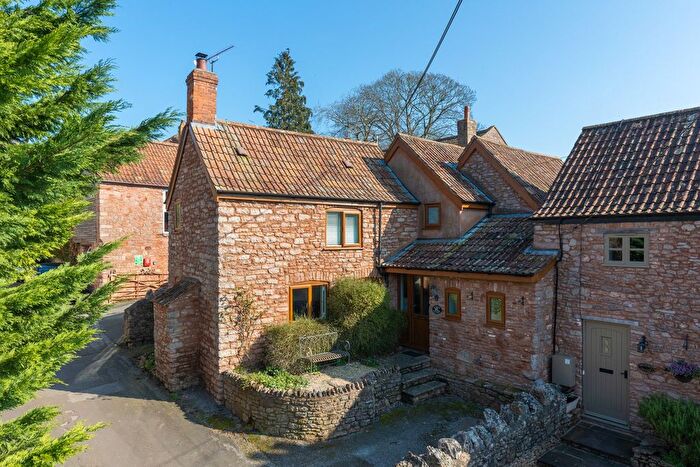 2 Bedroom Cottage For Sale In The Street, Draycott, BS27