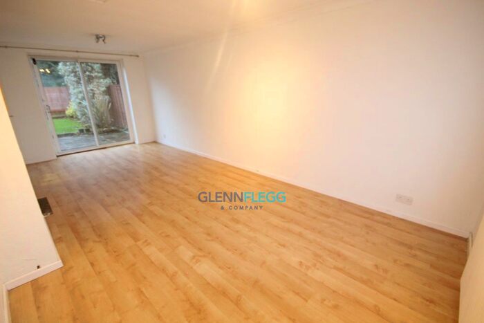 3 Bedroom End Of Terrace House To Rent In Dove House Crescent, Slough, SL2