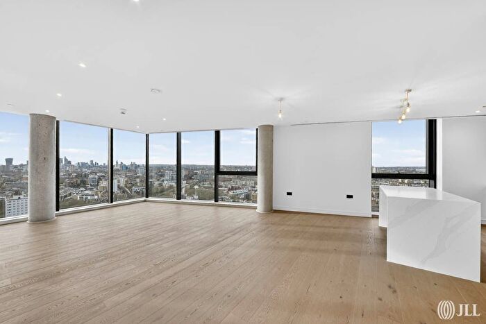 2 Bedroom Flat For Sale In Salter Street, London, E14