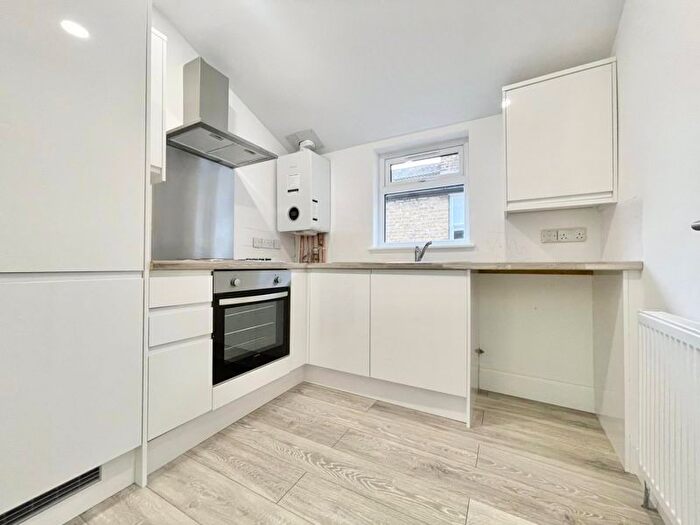 2 Bedroom Flat To Rent In Agnew Road, SE23