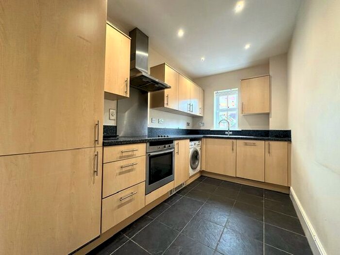 2 Bedroom Property To Rent In Blyth Court, Essex, Saffron Walden, CB11