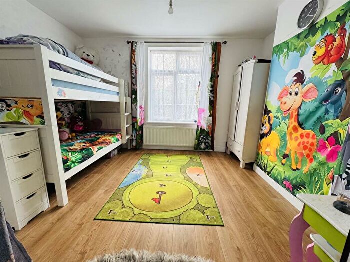 3 Bedroom End Of Terrace House For Sale In Orange Hill Road, Burnt Oak, HA8