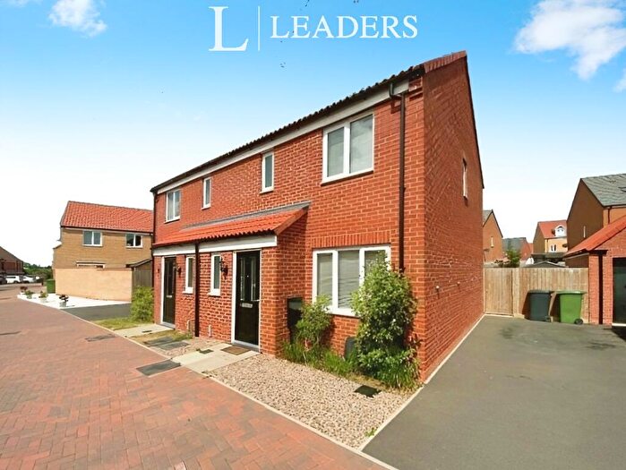 3 Bedroom Semi-Detached House To Rent In Fabian Grove, Peterborough, PE2