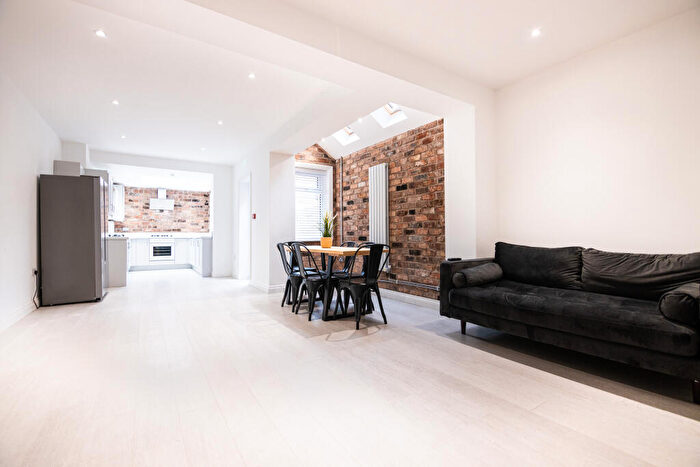 6 Bedroom Terraced House To Rent In Bagot Street, Liverpool, Merseyside, L15