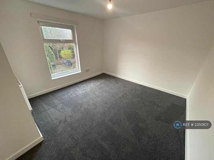 4 Bedroom Semi-Detached House To Rent In Mill Street, Crewe, CW2