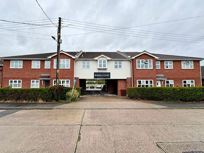 2 Bedroom Flat To Rent In Bakers Court, Church Parade, Canvey Island, SS8