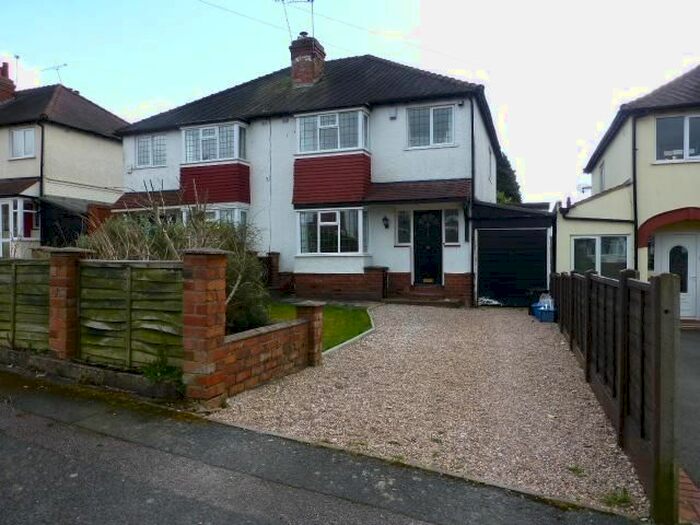 3 Bedroom Semi-Detached House To Rent In Tennal Grove, Harborne, Birmingham, B32