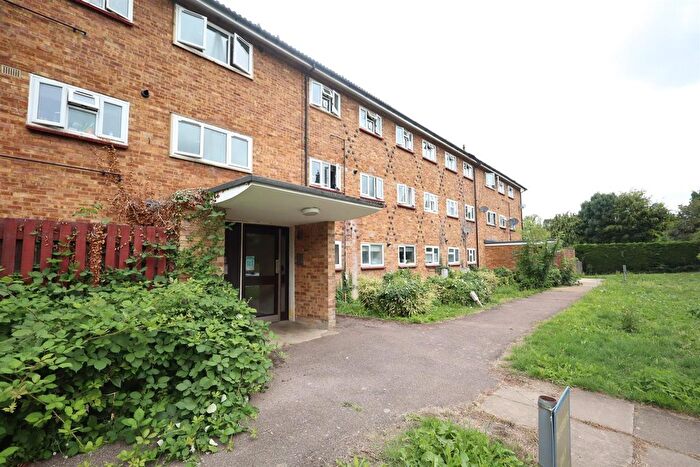 2 Bedroom Flat To Rent In Underacres Close, Hemel Hempstead, HP2