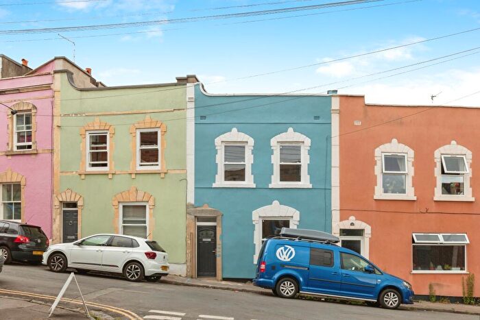 3 Bedroom Terraced House For Sale In Cambridge Street, Bristol, BS3