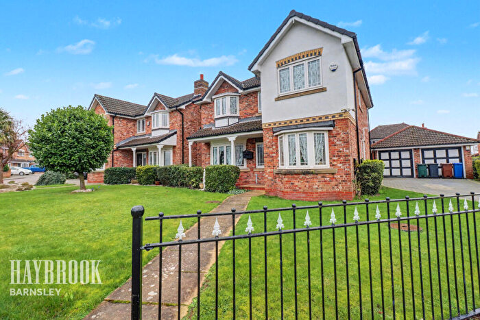 4 Bedroom Detached House For Sale In Ruscombe Place, Carlton, S71