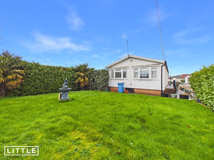 2 Bedroom Park Home For Sale In Main Drive, Halsnead Park, L35