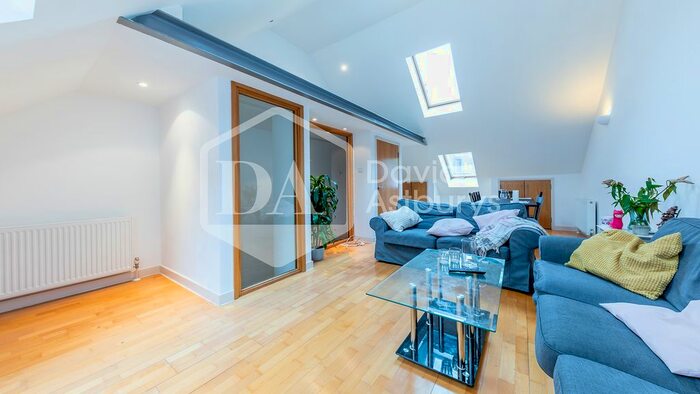 3 Bedroom Terraced House To Rent In Fairclough Street, Aldgate, London, E1