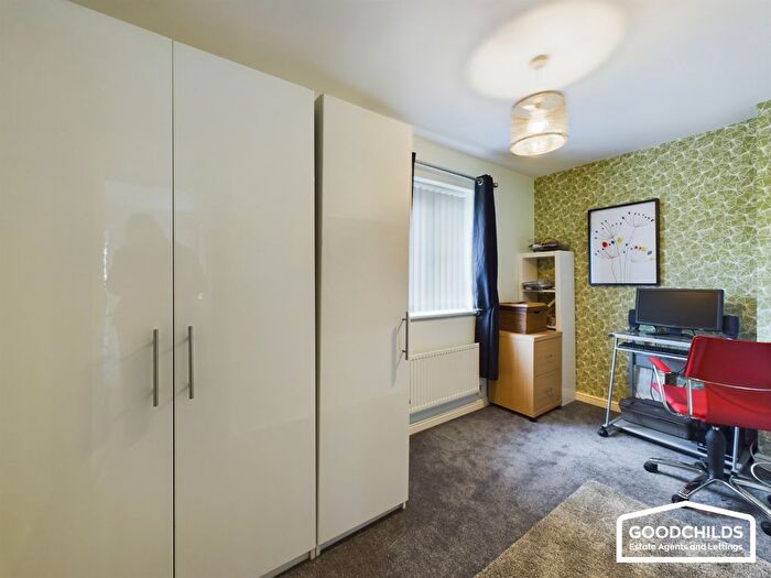 4 Bedroom Semi-Detached House To Rent In Newhome Way, Walsall, WS3