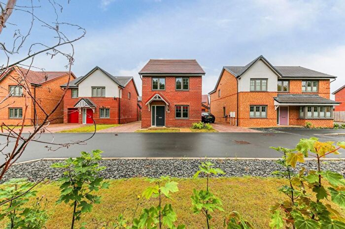3 Bedroom Detached House For Sale In Blackthorn Gardens, Cygnet Park, NE12