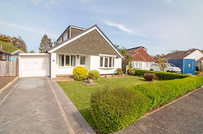 4 Bedroom Detached Bungalow For Sale In Margaret Close, Waterlooville, PO7