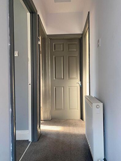 3 Bedroom Flat To Rent In Scarborough Road, Walker, Newcastle Upon Tyne, NE6