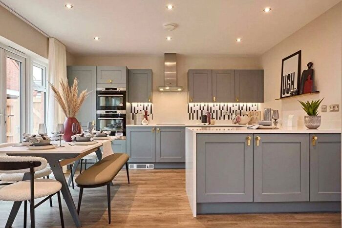 4 Bedroom Detached House For Sale In Winchester Road, Beggarwood, Basingstoke, RG23