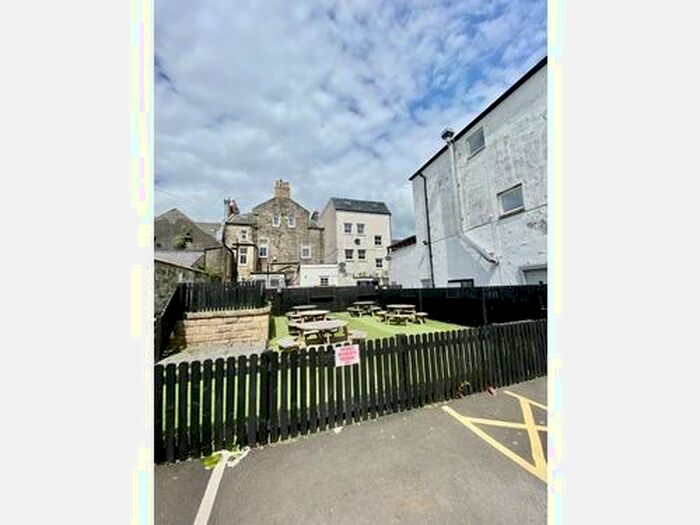 2 Bedroom Flat To Rent In Vennel Street, Stewarton, KA3