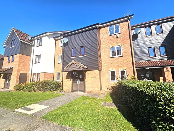 1 Bedroom Flat To Rent In Vicars Bridge Close, Wembley, HA0