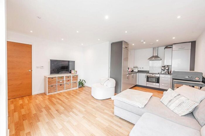 1 Bedroom Flat For Sale In Letchworth Road, Stanmore, HA7