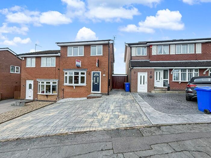 3 Bedroom Semi-Detached House For Sale In Cranford Way, Bucknall, Stoke-on-Trent, ST2