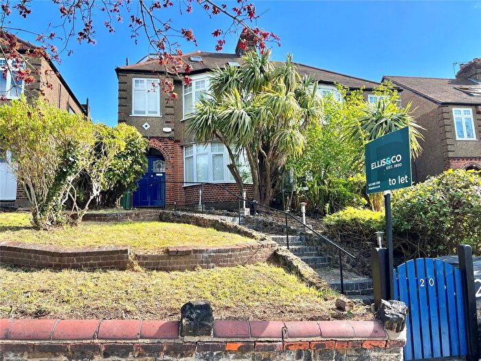 4 Bedroom Semi-Detached House To Rent In Wroxham Gardens, London, N11