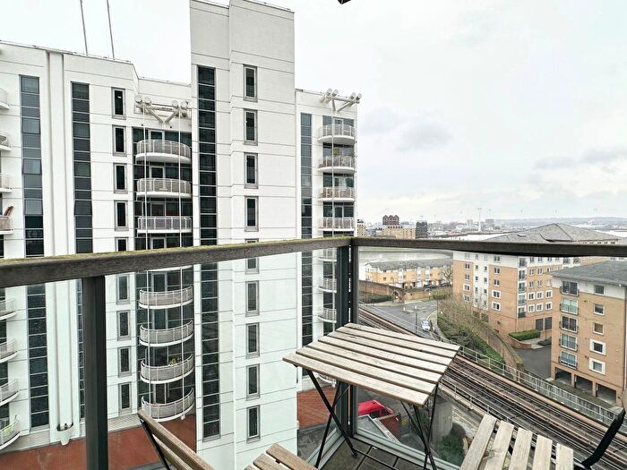 1 Bedroom Flat To Rent In Neutron Tower, East India, E14