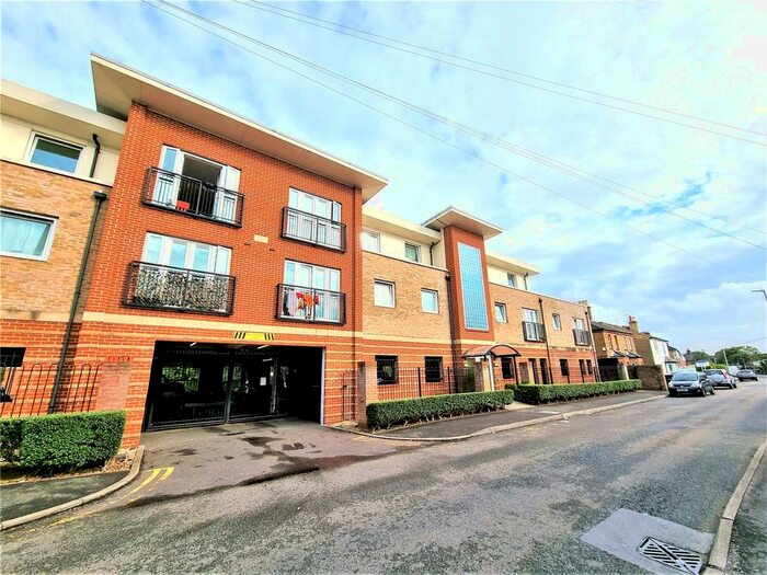 1 Bedroom Flat To Rent In Connought Heights, Hillingdon, Greater London UB10