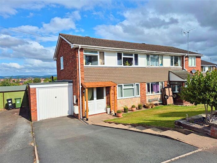 3 Bedroom Semi-Detached House For Sale In Danesfield Drive, Leominster, HR6