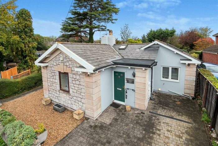 3 Bedroom Detached House To Rent In Topsham Road, Countess Wear, EX2