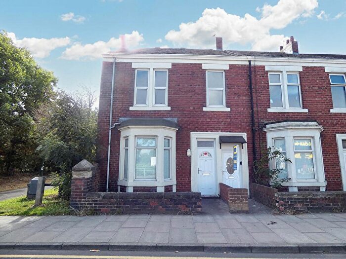 2 Bedroom Flat To Rent In Albert Road, Jarrow, Tyne And Wear, NE32