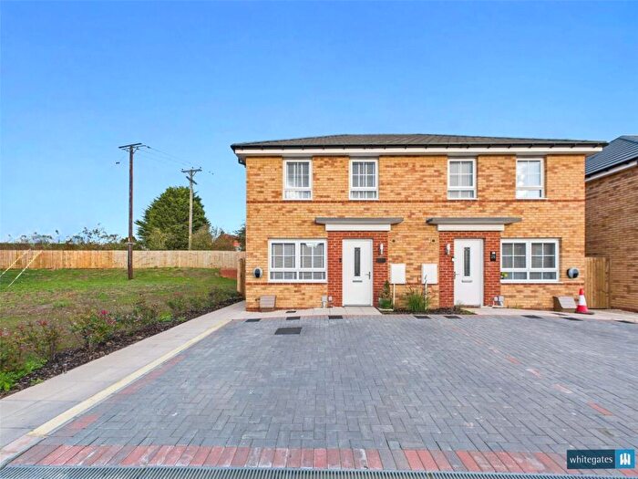 3 Bedroom Semi-Detached House For Sale In Avon Road, Harworth, Doncaster, Nottinghamshire, DN11