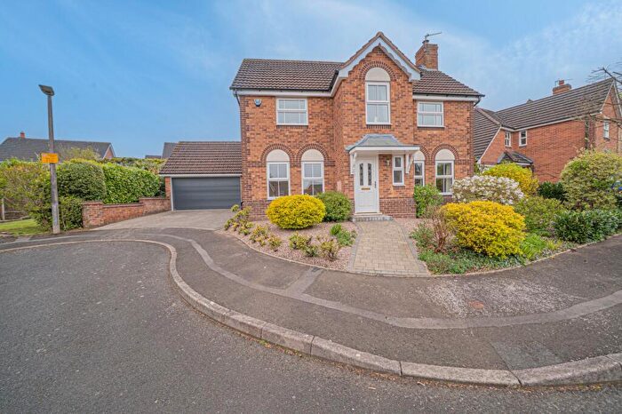 4 Bedroom Detached House For Sale In Kelmarsh Drive, Solihull, B91