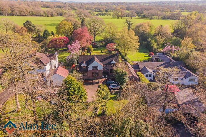 4 Bedroom Detached House For Sale In Brookledge Lane, Adlington, SK10