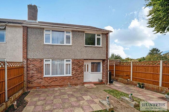 3 Bedroom Semi-Detached House For Sale In Brunswick Road, Bexleyheath, DA6