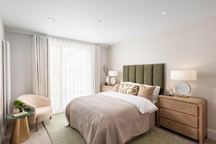 2 Bedroom Apartment For Sale In Pegasus Cobham Bowers Portsmouth Road Cobham Surrey, KT11