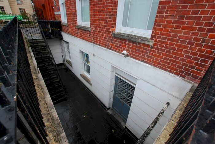 1 Bedroom Flat To Rent In One Bed Gff Period Apartment, Brunswick Square, Bristol, BS2