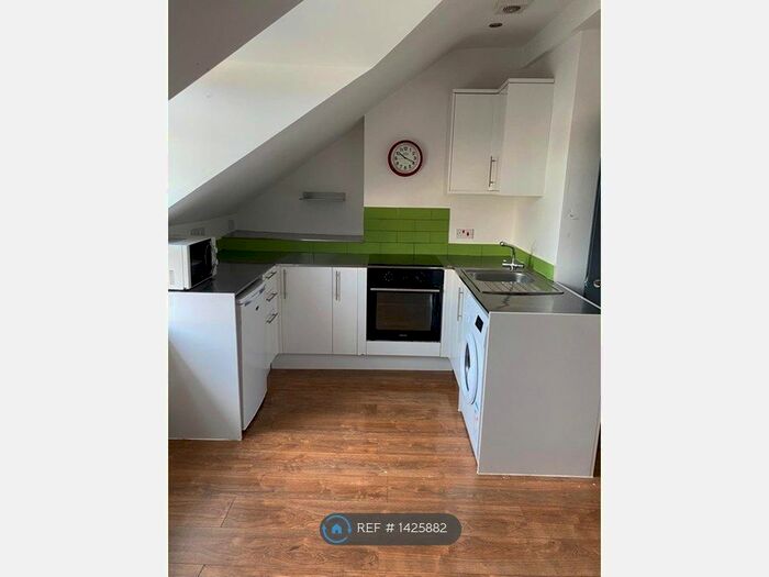 2 Bedroom Flat To Rent In Church Road, Redfield, Bristol, BS5