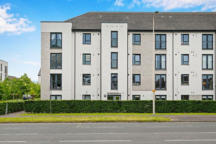 2 Bedroom Flat For Sale In / South Gyle Broadway, South Gyle, Edinburgh, EH12